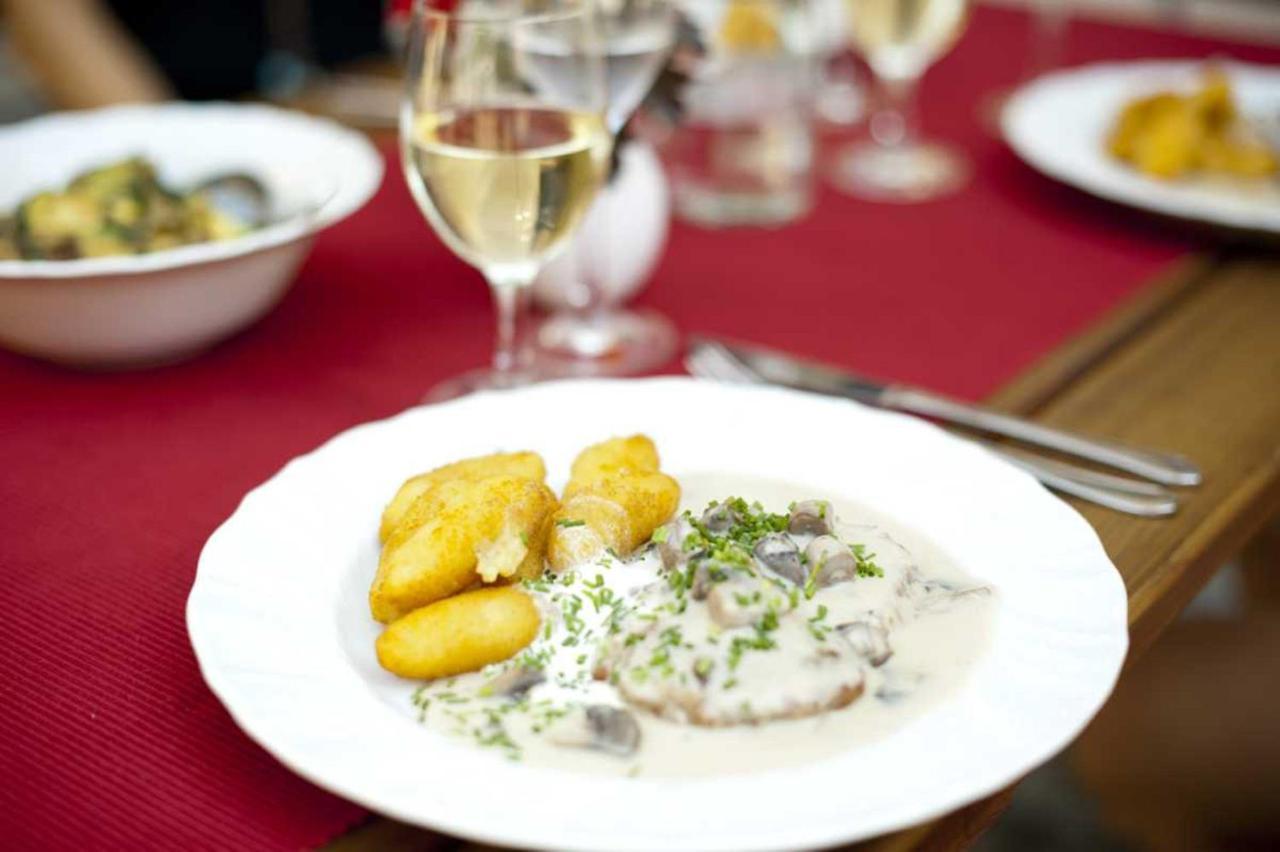 Gasthaus Straub Grettstadt ภายนอก รูปภาพ